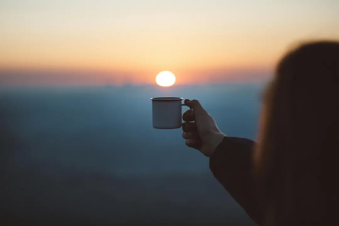 The Slow Living Shift: Why Urban Professionals Are Reclaiming Their Time in 2025